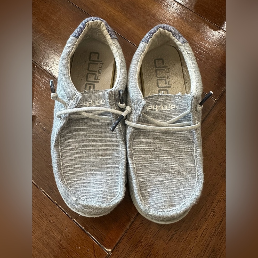 Hey dudes kids size 2